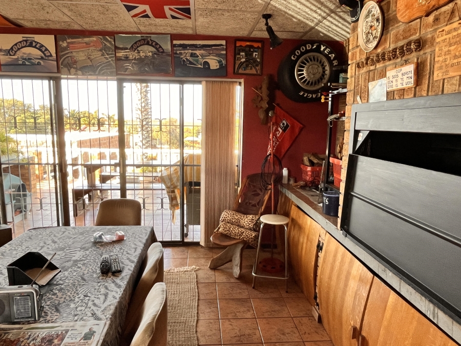 5 Bedroom Property for Sale in Lamberts Bay Western Cape